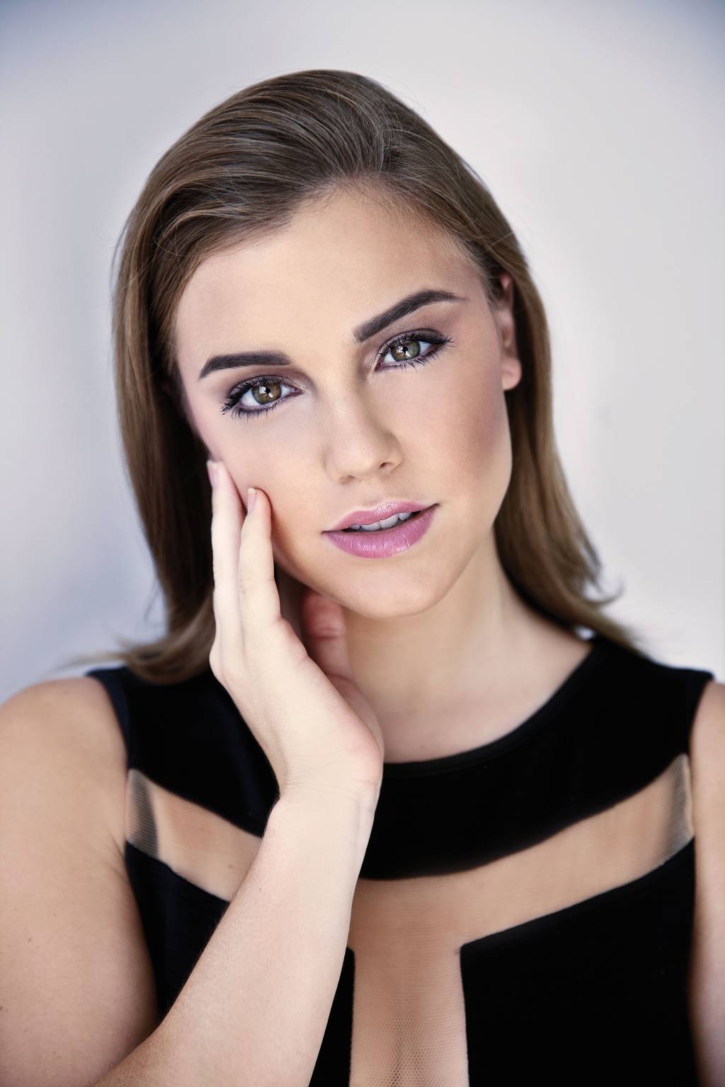 Os seis produtos de beleza favoritos da atriz Alice Wegmann