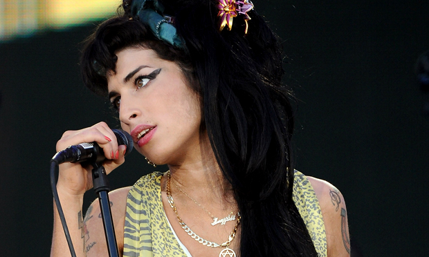 Amy Winehouse em apresentação