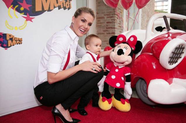 Ana Hickmann e Alê Jr. Ana Hickmann e Alê Jr.