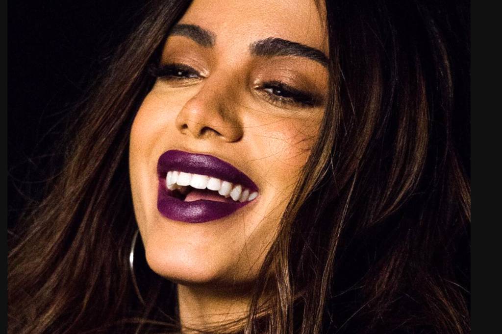 Anitta usa make idêntico ao de Demi Lovato e ele é maravilhoso