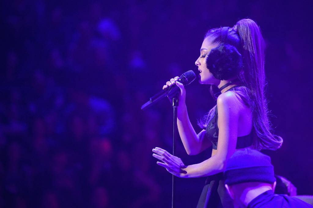 Crianças estão entre os 22 mortos em show de Ariana Grande