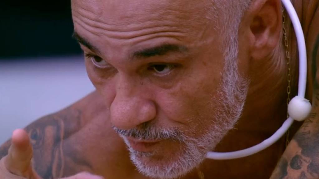 Eliminação de Caruso será presente para ex-brother, afirma Ayrton