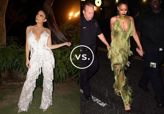 <strong>Kylie Jenner</strong> veste<strong> The Dolls House Fashion</strong> e<strong> Rihanna</strong> veste <strong>Limpasse</strong>. Sempre ousadas, as duas famosas apostaram em escarpins de veludo com bico fino e rabo de cavalo bem alto para arrematar. Mas enquanto Kylie dispensou outros acessórios, Rihanna investiu em maxicolar no mesmo tom da roupa, batom escuro e brincos de argolas.