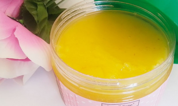 Como fazer o seu próprio esfoliante facial Como fazer o seu próprio esfoliante facial