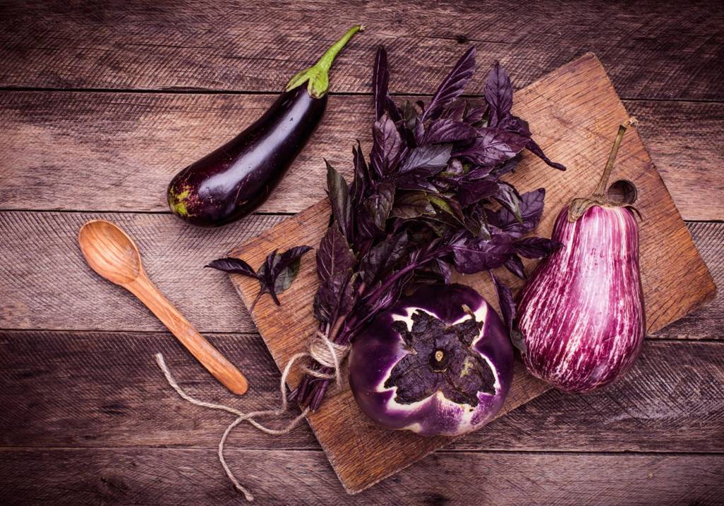 Prato colorido: aposte nos alimentos roxos para controlar o colesterol