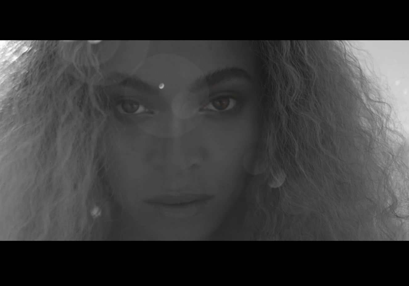 ‘Lemonade’, novo álbum da Beyoncé, está disponível no iTunes CLAUDIA