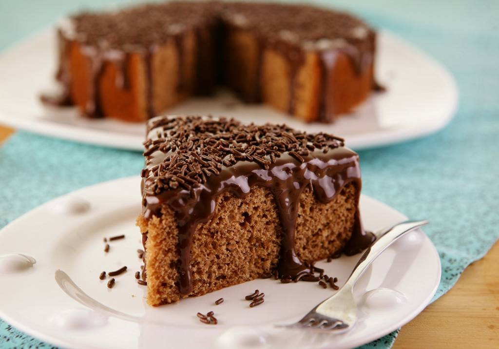 Aposte nesta tendência em 2017: bolo de chocolate para o café da manhã