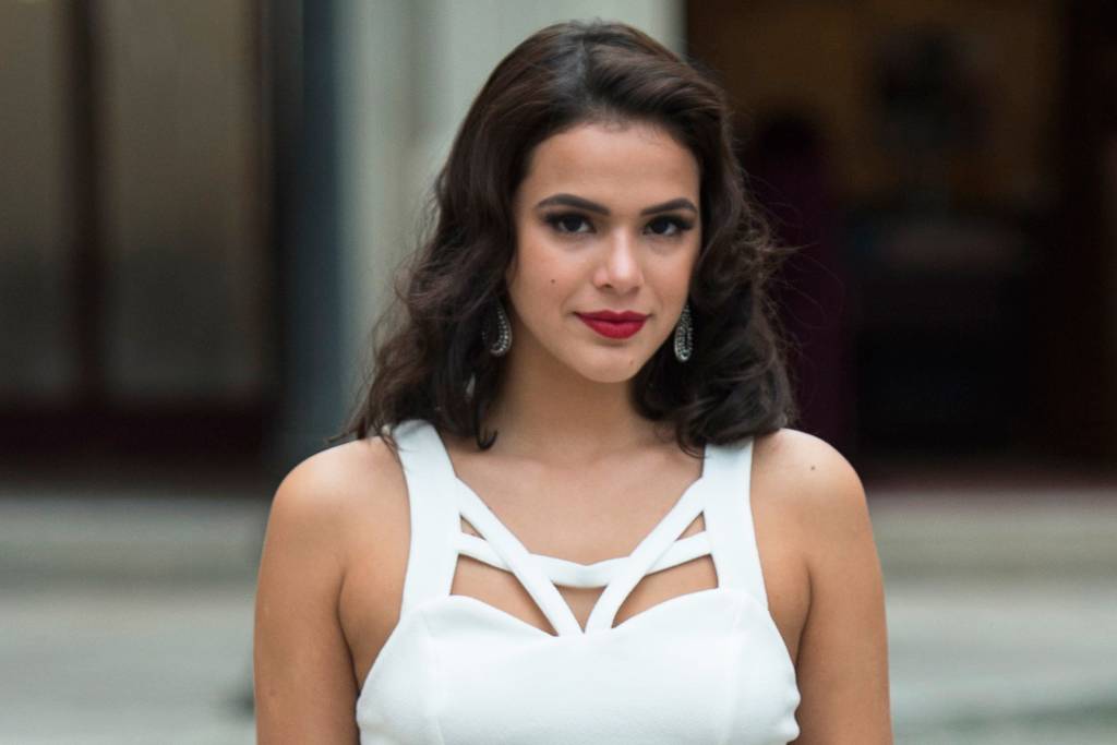 Bruna Marquezine leva advertência e altera posts no Instagram
