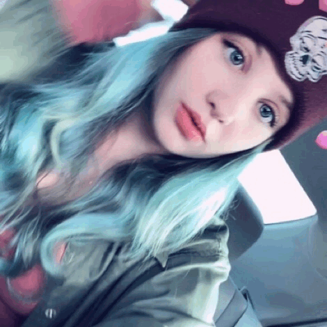 Garota com o cabelo azul (GIF)