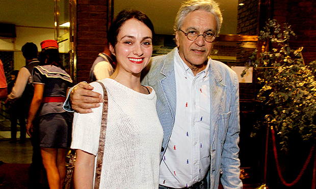 Nova namorada! Caetano Veloso aparece acompanhado