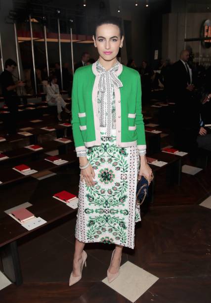 Camilla Belle no desfile de Tory Burch