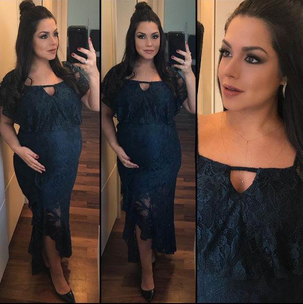 Um vestido azul petróleo para o chá de bebê do pequeno. Um vestido azul petróleo para o chá de bebê do pequeno.