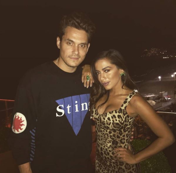 John Mayer e Anitta compartilham foto juntos no Instagram