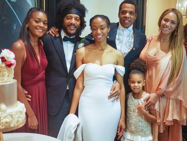 Beyoncé e Blue Ivy usam looks lindos para ir à casamento