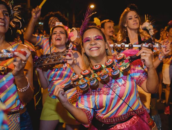 carnaval-de-rua-bh-sexta-ninguem-sabe-foto-luiza-villa