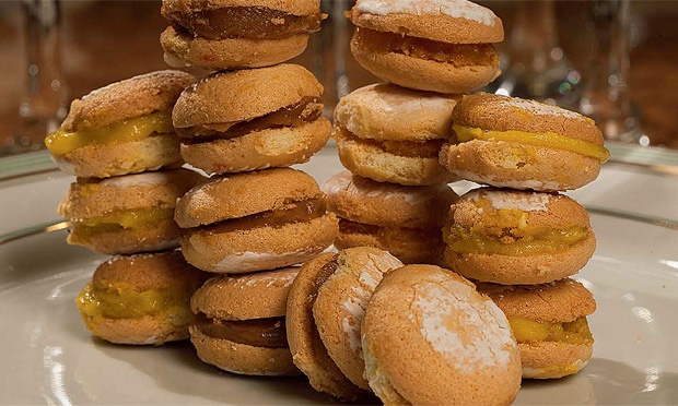 Doces momentos: a história da Confeitaria Colombo Doces momentos: a história da Confeitaria Colombo