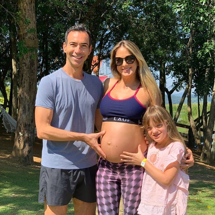 Nasce primeira filha de Ticiane Pinheiro com César Tralli