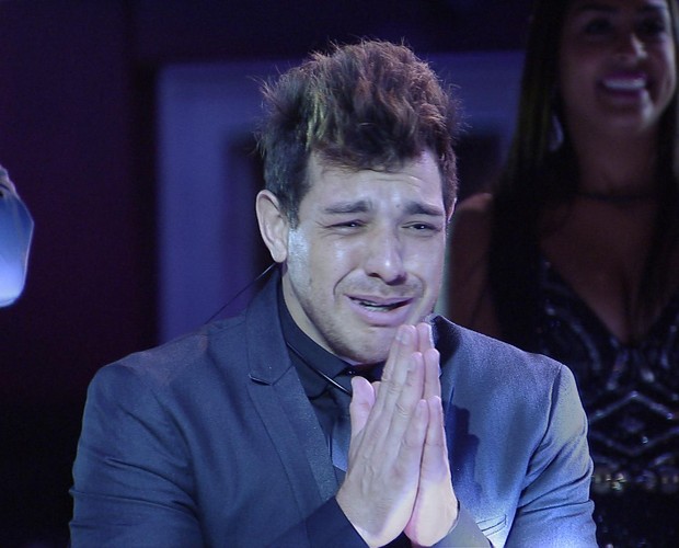 Cézar está na final do BBB15 e último paredão é entre Amanda e Fernando