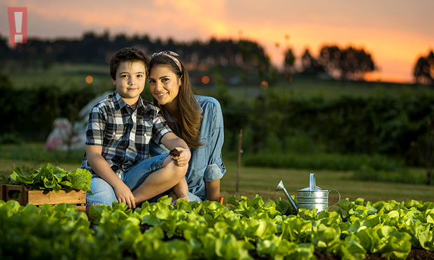 Chris Flores conta os benefícios de aproximar o filho, Gabriel, da natureza