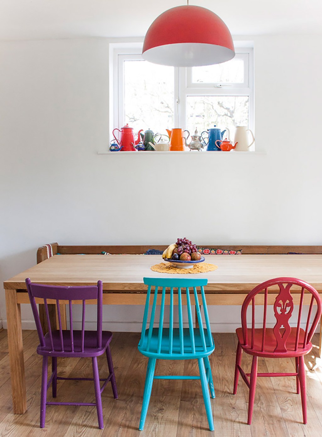 colocar cor em detalhes da decoração da sua casa - sala de jantar
