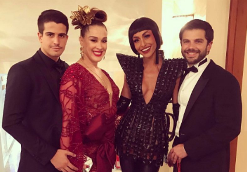 Sabrina Sato brilha como rainha do Baile do Copa