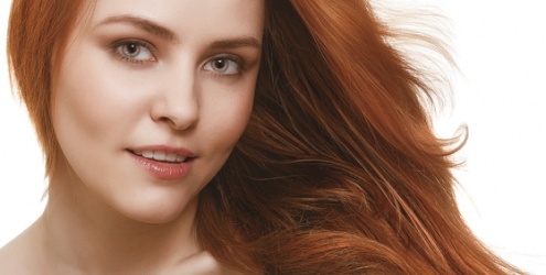 Alisamento de cabelo exige cuidados após o procedimento Alisamento de cabelo exige cuidados após o procedimento