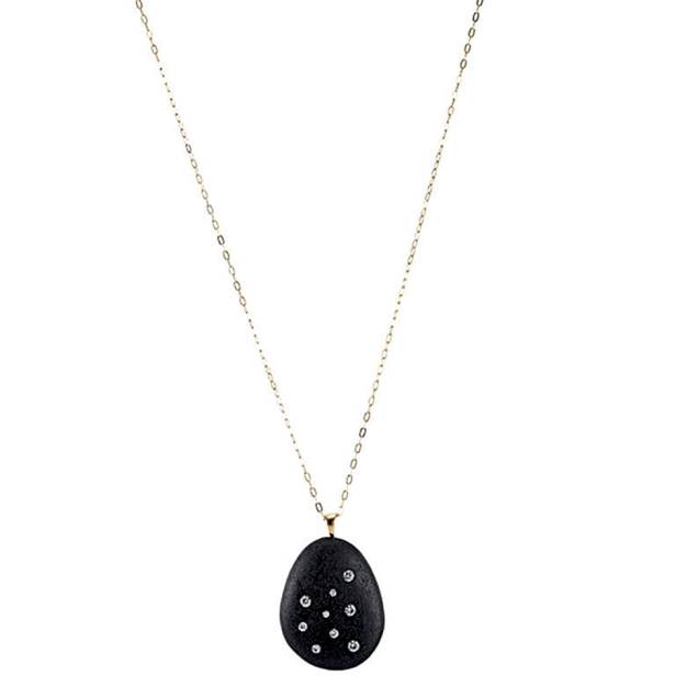 Colar de pedra com diamantes, CVC Stones, US$ 3 920, cvc-stones.com. Colar de pedra com diamantes, CVC Stones, US$ 3 920, cvc-stones.com.