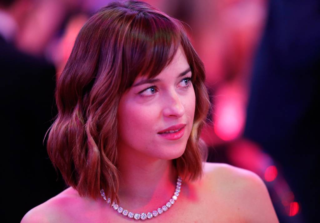 13 franjas de famosas que vão te convencer a cortar o cabelo agora mesmo