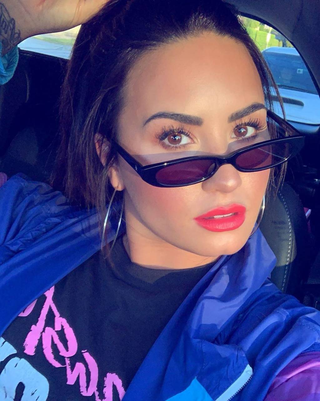 Demi Lovato faz desabafo inspirador sobre ter celulites e aceitar o corpo