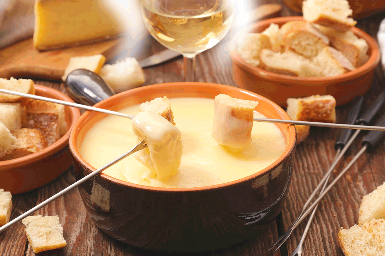 Três receitas de fondue de queijo simples para fazer em casa | CLAUDIA