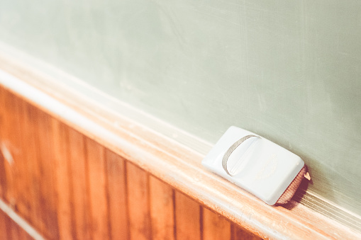 Após polêmica, aluno gay é excluído de peça escolar no Recife