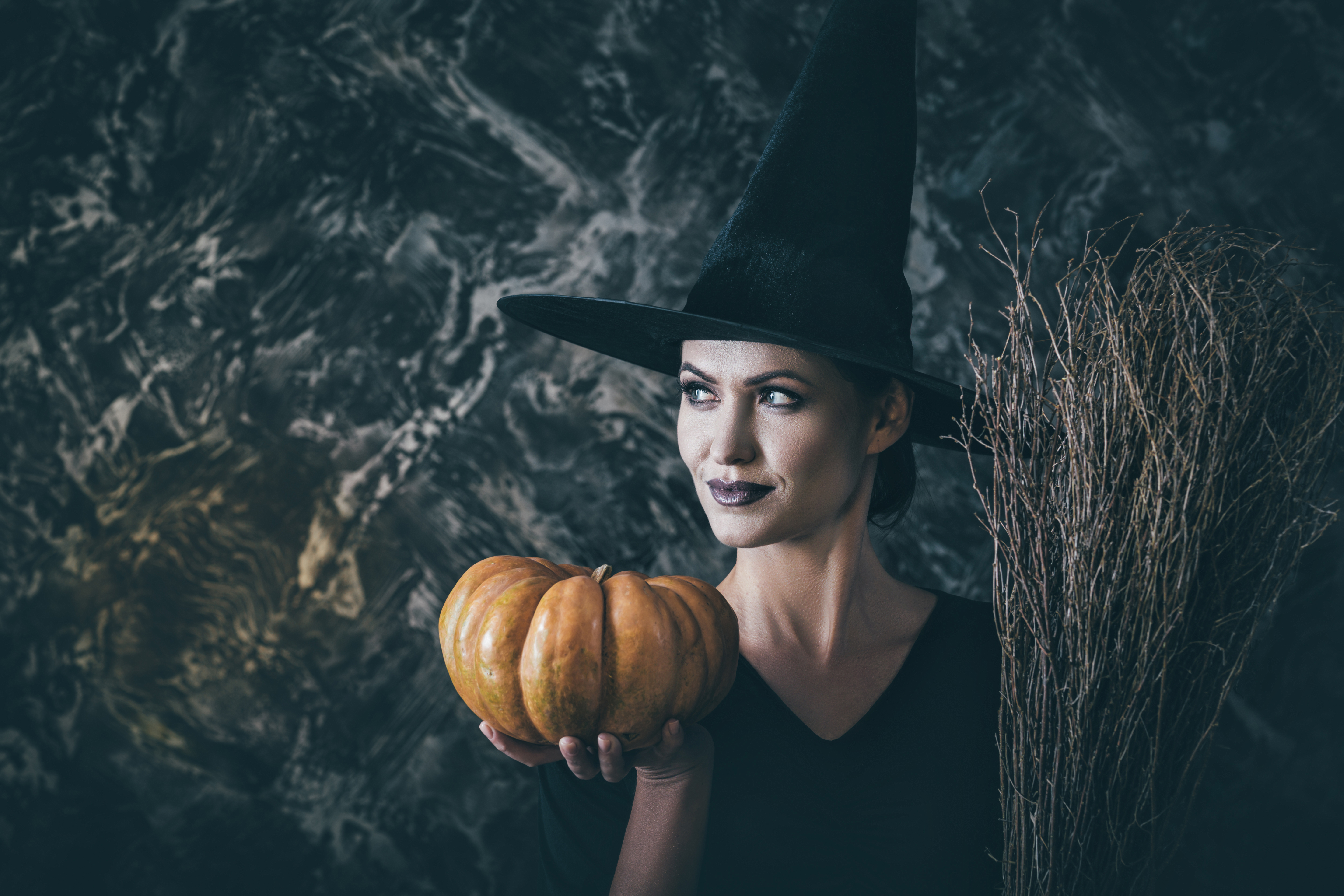 Fantasia de Halloween improvisada: veja ideias simples para o Dia das  Bruxas