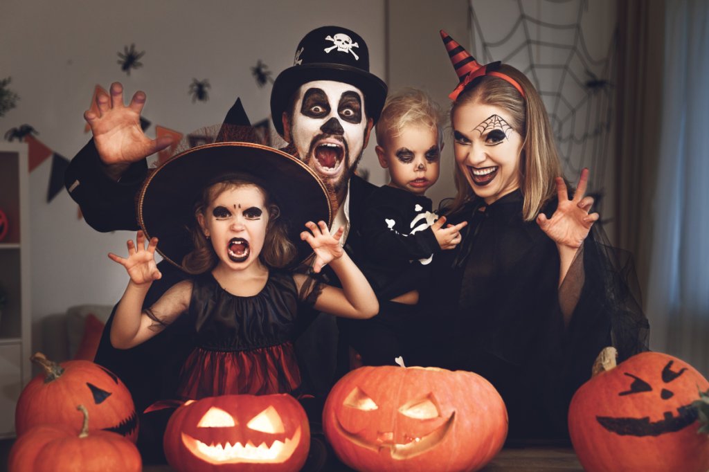 Halloween: inspiração de fantasias para a família toda - ATL Girls