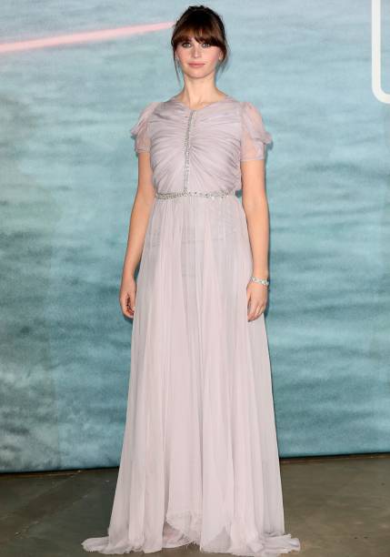 <strong>07.12.16 // Emmy Rossum</strong> - A atriz escolheu um vestido poderoso de Carolina Herrera para marcar presença em um evento em homenagem à estilista, uma de suas favoritas. Graças à padronagem xadrez e aos maxibrincos P&B, a peça com decote tomara que caia e saia volumosa ganhou ares fashionistas. <strong>07.12.16 // Emmy Rossum</strong> - A atriz escolheu um vestido poderoso de Carolina Herrera para marcar presença em um evento em homenagem à estilista, uma de suas favoritas. Graças à padronagem xadrez e aos maxibrincos P&B, a peça com decote tomara que caia e saia volumosa ganhou ares fashionistas.