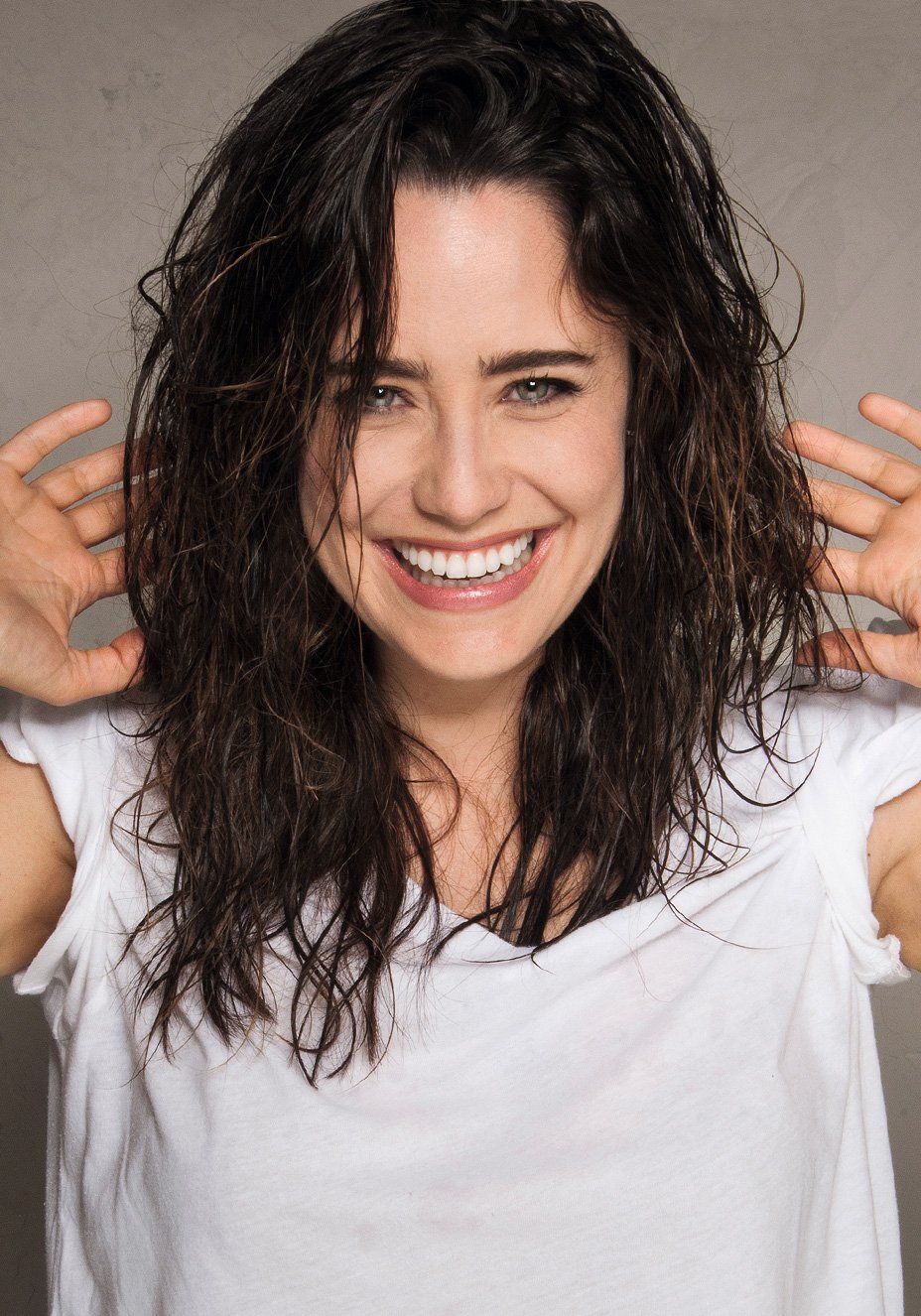 Fernanda Vasconcellos fala sobre moda, beleza e Cássio Reis: “Nossa parceria nos fortalece como casal”