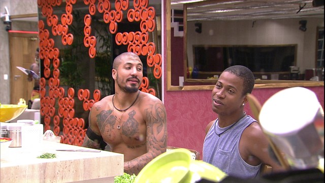 Fernando espera que Luan seja eliminado em seu próximo paredão