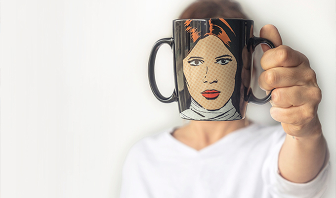 <b>Caneca Princesa Leia</b>

Ofereça um café espacial com a caneca de alças duplas, estrategicamente localizadas, que lembram as famosas tranças da Princesa Leia. <b>R$ 59,90 (Imaginarium)</b>