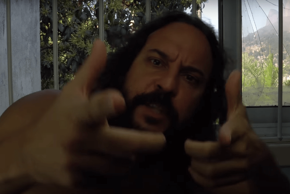 Gabriel O Pensador faz versão atualizada de “Matei o Presidente”