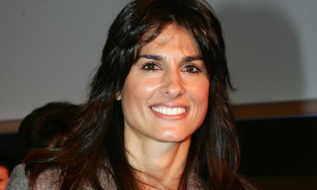 Gabriela Sabatini fala sobre o sucesso de seu perfume