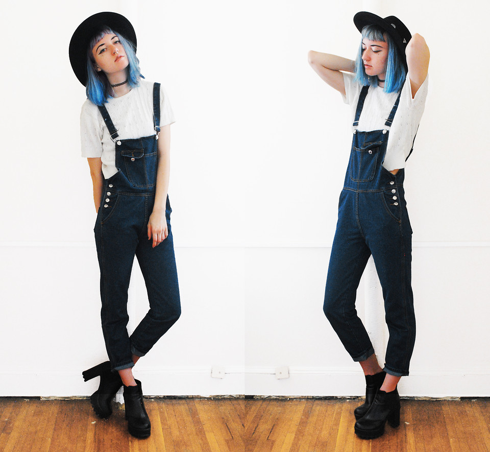 Reprodução/ Lookbook Gigi M. Garota com macacão
