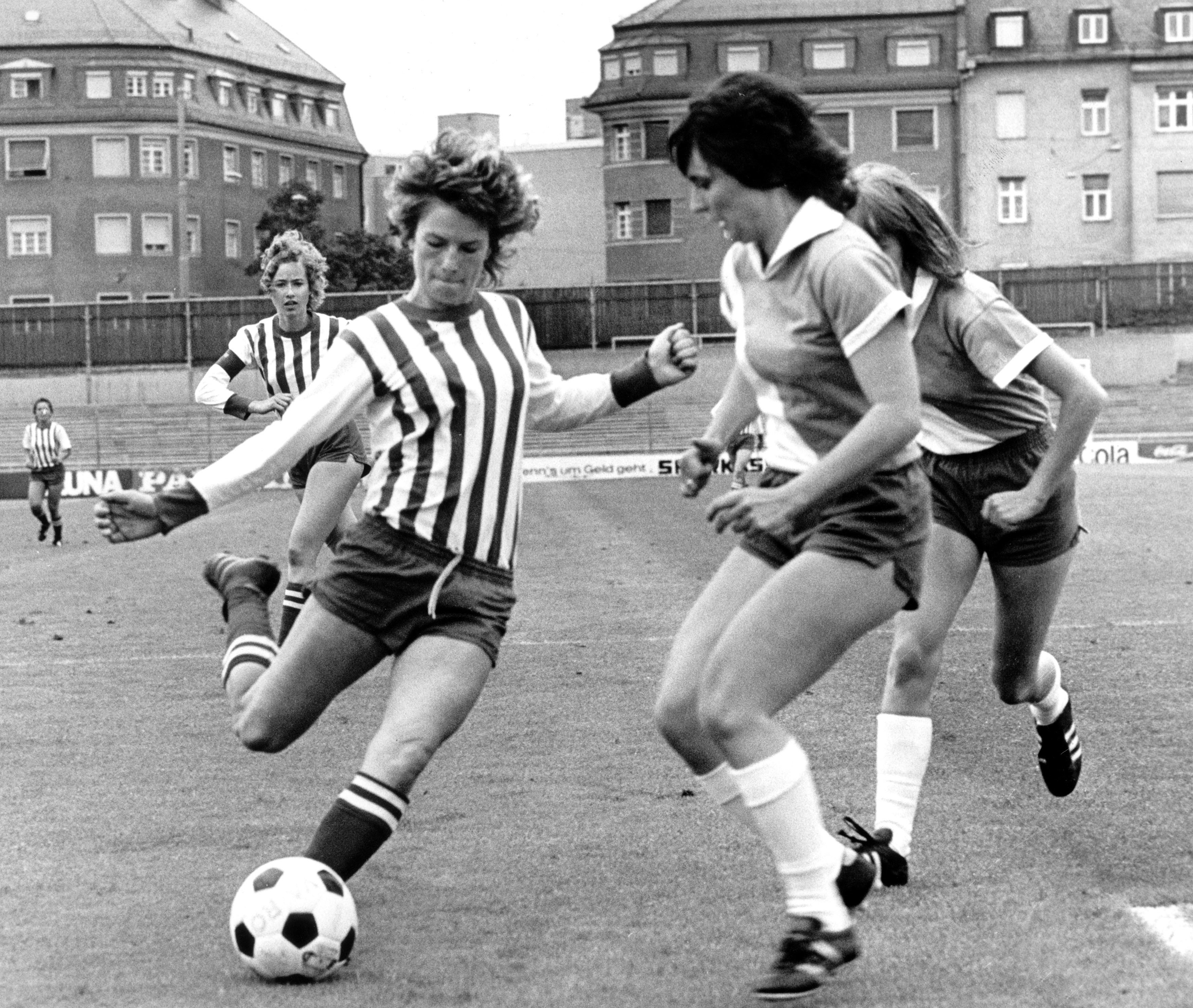 Você sabia que o futebol era proibido para mulheres no Brasil até 1979