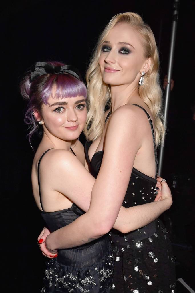 Maisie Williams e Sophie Turner