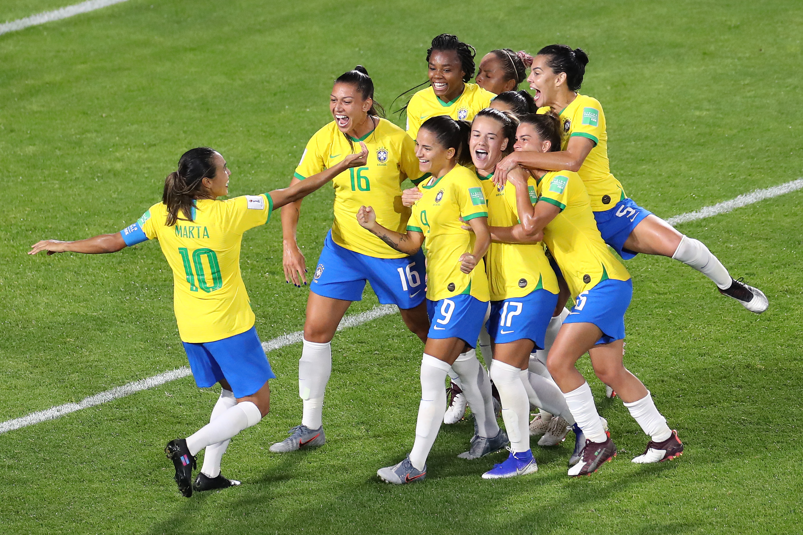Seleção brasileira de futebol feminino sobe no ranking da FIFA CLAUDIA