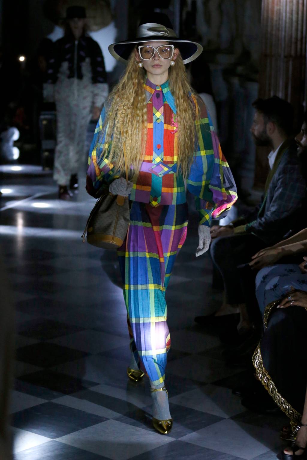 Tendencia-cabelo-longo-desfile-gucci-cruise Gucci Cruise 2020 – Fashion Show in Rome
