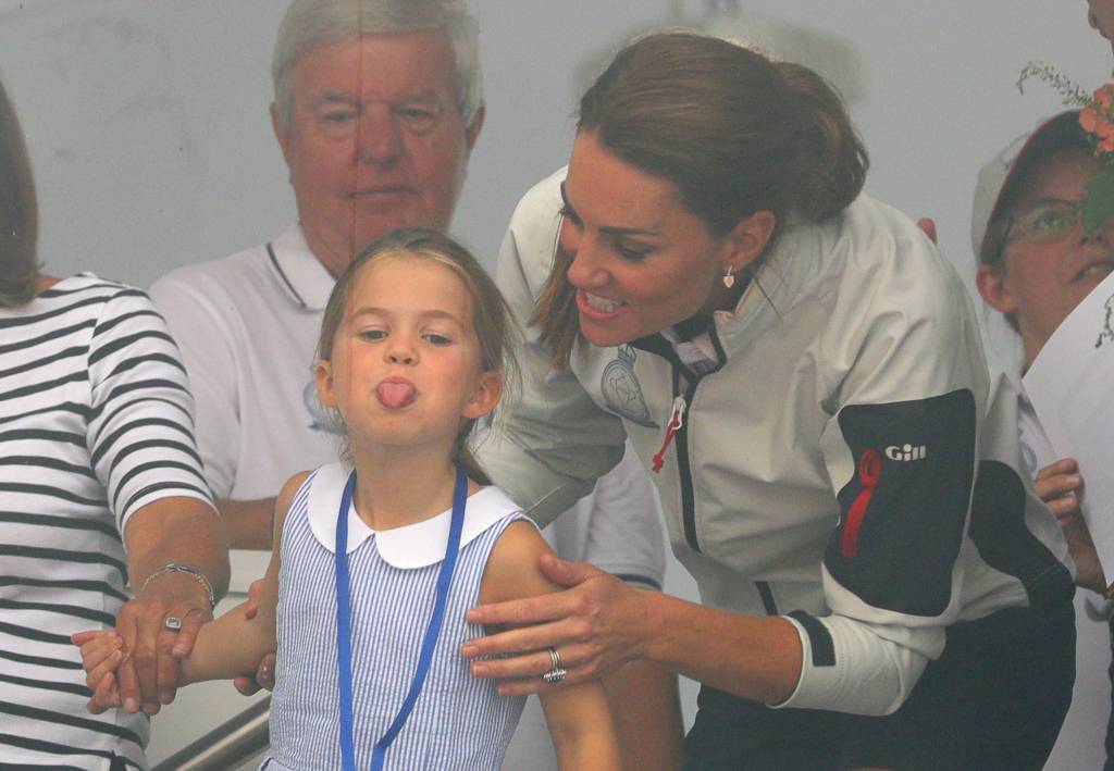 Charlotte Mostra a Lingua King’s Cup Charlotte Mostra a Lingua King's Cup