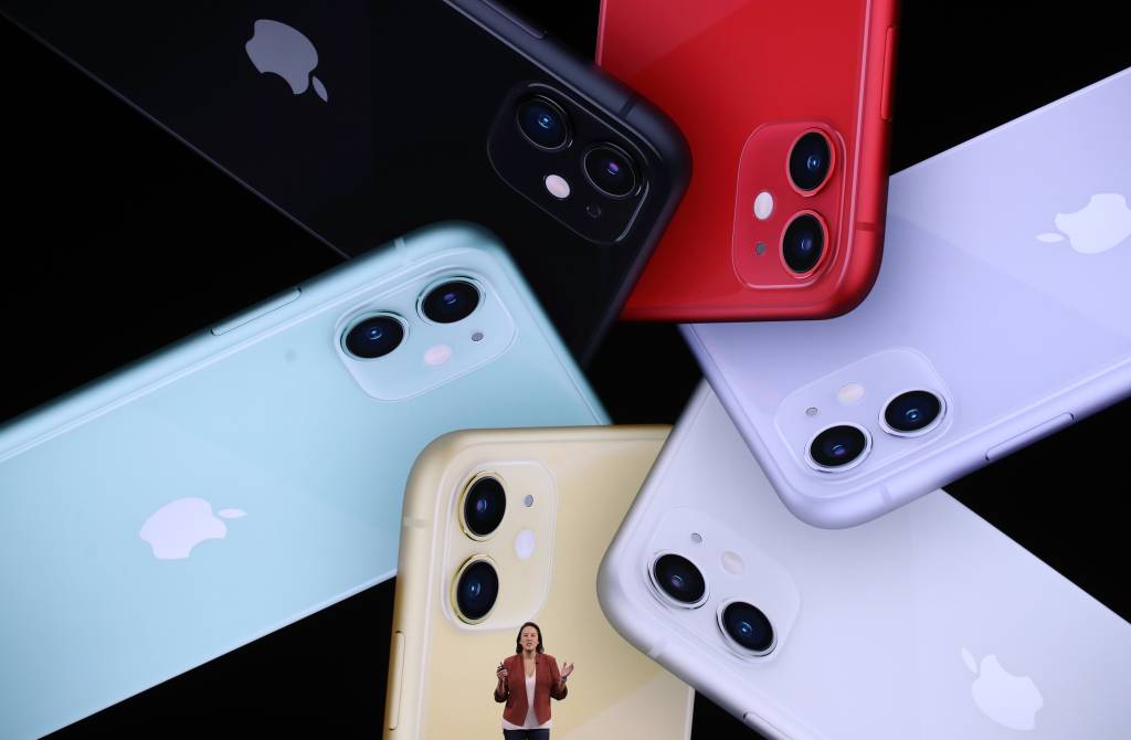 Apple Apple