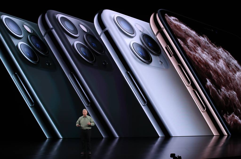 Apple Apple