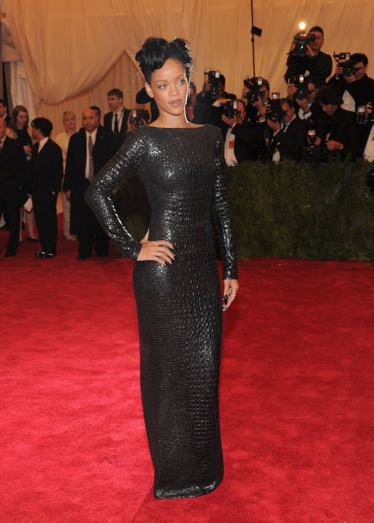 Looks Rihanna MET Gala