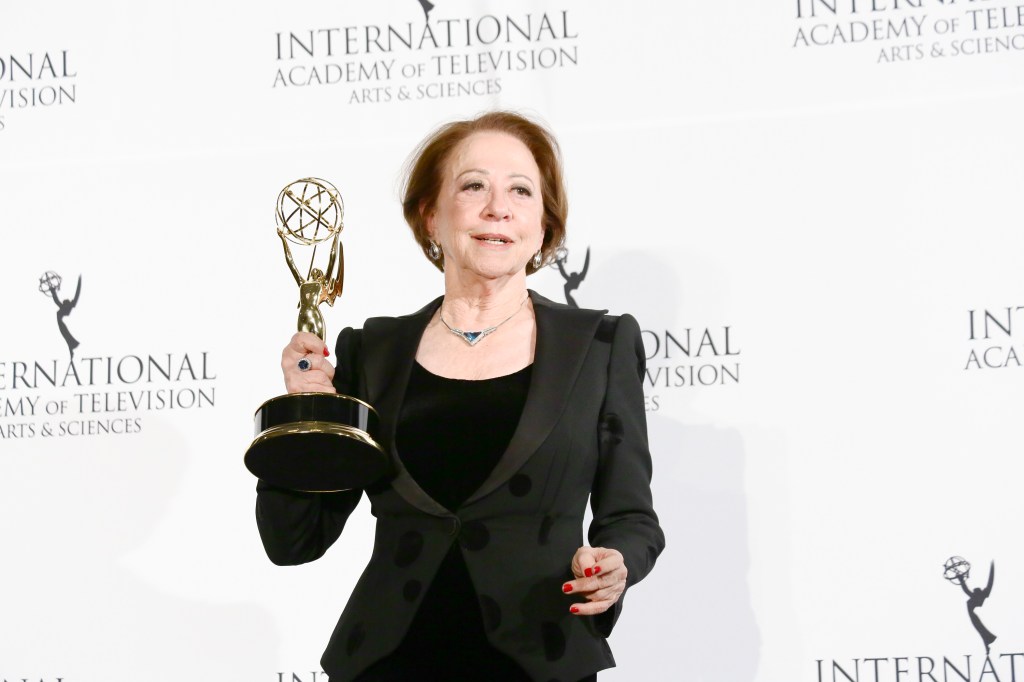 Fernanda Montenegro ganhou o prêmio de Melhor Atriz na edição do Emmy de 2013 por 'Doce de Mãe'.