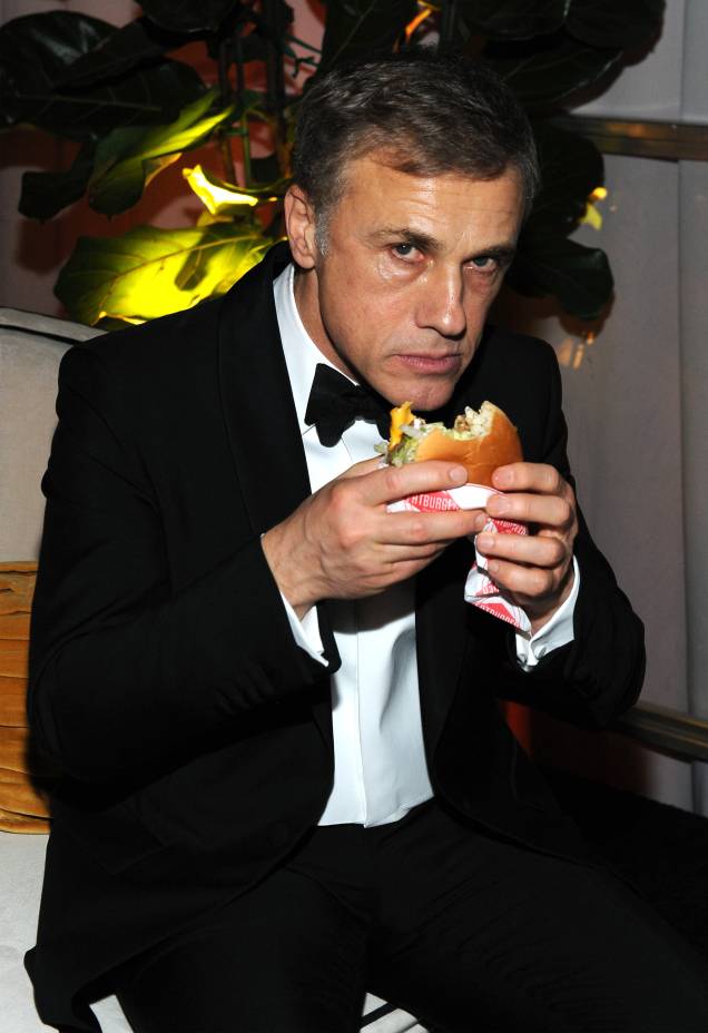 Aquela fotinho indesejada bem na hora da comida... Aquela fotinho indesejada bem na hora da comida...